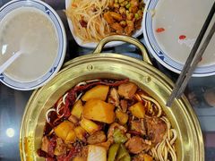 -牛一嘴·兰州牛肉面·大盘鸡(财富中心店)