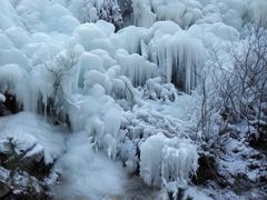 -大平台龙居瀑布旅游区