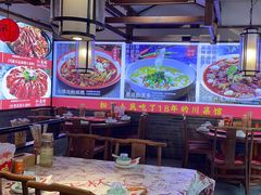-川流不息·地道川菜·小龙虾(新松江路店)