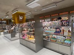 -泡泡玛特POPMART(蓝色港湾店)