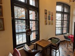 -良友书坊(安徽路店)