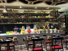 -钱小奴海鲜自助黑金店(杭州滨江龙湖店)