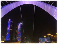 -南京眼步行桥