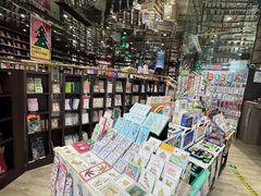 -钟书阁(群光广场店)
