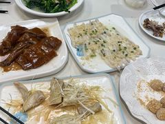 -品香菜馆(旗峰路中侨大厦店)