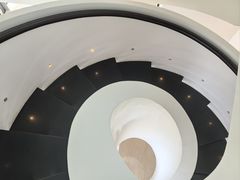 -瑰丽酒店·海吧·天际下午茶·现场DJ·天台酒吧