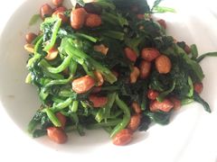 果仁菠菜-京天红酒家(马家堡店)
