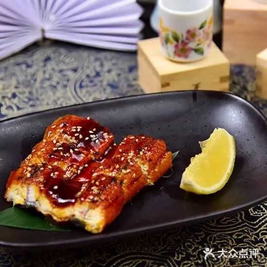 大隐于市静安暻阁酒店，环境清幽，人均¥150享酒店招牌日料