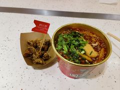 -鹤江桥·红油牛肉粉(SKP店)