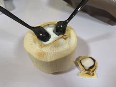 -志龙皇冠吃货椰子铺