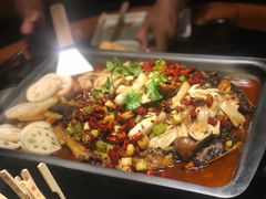 -辣尚瘾·烤鱼·新川菜(交大直营店)