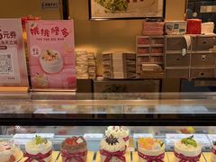 -花花卷卷·鲜食蛋糕(静安久光百货店)