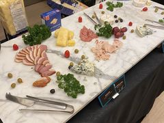 -圣丰索菲特·2 On 988 Café 自助餐厅