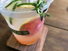 蜜桃气泡水-花仓咖啡(祥安巷店)