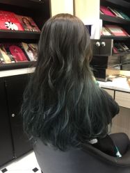 -HAIR CORNER