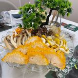 很鲜，主要是套餐菜真的很多都够三四个人吃