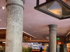 -八府香鸭·啫啫煲(华山路店)