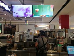 -CoCo都可(湖滨银泰店B区店)