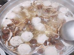 茶树菇牛腩汤底-八合里牛肉火锅(新洲店)