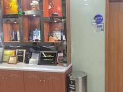 -茂菊口腔连锁(浦东南路店)