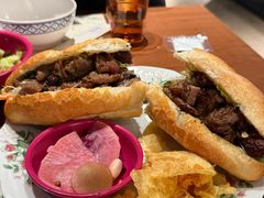香茅烤猪肉法包-saigon saigon | 西贡西贡(滨北店)