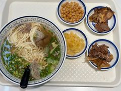 -陇兴楼兰州拉面(西安咸阳国际机场店)