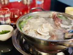 -老石黑山羊毛驴肉火锅(金凯广场店)