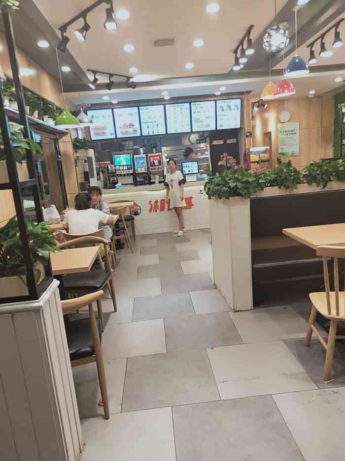 就在家附近每天都会路过这里还可以味道不错