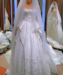 -LA GRACE高端婚纱礼服定制馆