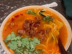 -粉八·云南米线·建水烧烤(常熟路店)