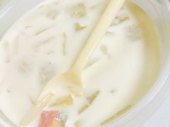 -志龙皇冠吃货椰子铺
