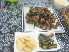 -八两八金·莱芜特色炒鸡(市南漳浦路店)