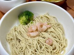 -莱莱小笼·乔艾