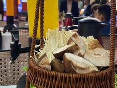 -刘姐啤酒鱼民族演艺餐厅(西街总店)