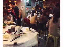 大堂-鲜入围煮花胶鸡海鲜火锅