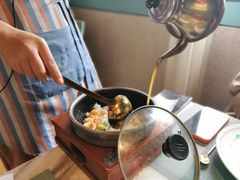 招牌小龙虾红汤泡饭-蜜桃花开·中西融合菜E&W(南长街店)