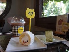 -莓园冰淇淋店