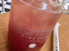 草莓气泡水-私人做法(苹果社区店)