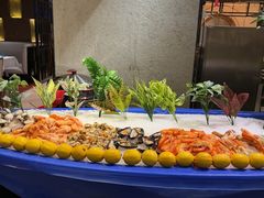 -广州万富希尔顿酒店·感趣自助餐厅·金秋蟹宴生蚝海鲜刺身