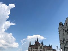 -多瑙河畔鞋履雕塑