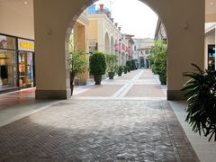 -佛罗伦萨小镇广佛名品奥特莱斯(疏港路店)