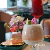 三亚探店｜花海咖啡☕️黑夜变身网红清吧
