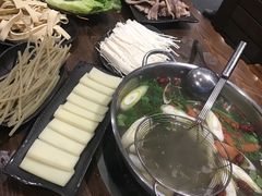 -乡土黄·鲜牛肉火锅·小龙虾(兴业街店)