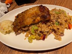 海鲜炒饭配香蒜烤鸡-玛格萝妮(汇智国际商业中心店)