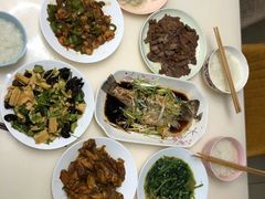 -阿姨来了月嫂服务中心(徐汇店)