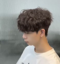 -尤司男士国潮理发馆