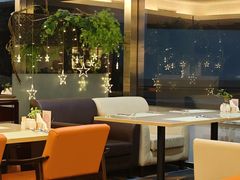 -亮马河饭店翠雅咖啡厅