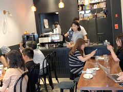 大堂-black rainbow coffee