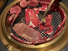 -铭牛烧肉·和牛海鲜自助(高新月牙湖店)