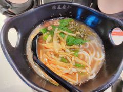 -桂在香知桂林米粉(南岗松雷店)